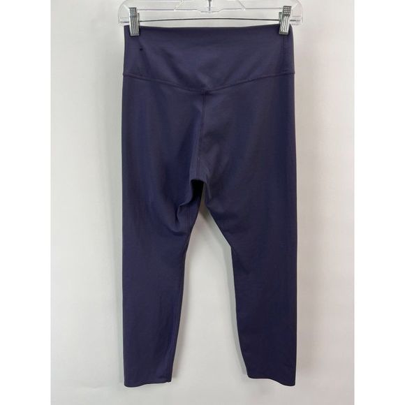 Nike Dri Fit Sz M Plum Purple Capri Leggings - Picture 3 of 6